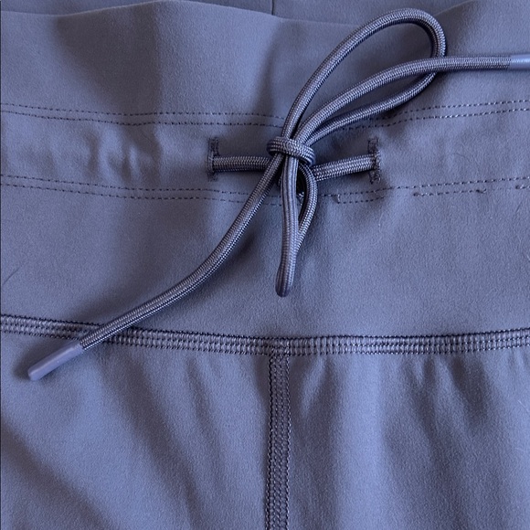 Vuori Daily Leggings-EUC!! - Picture 4 of 9